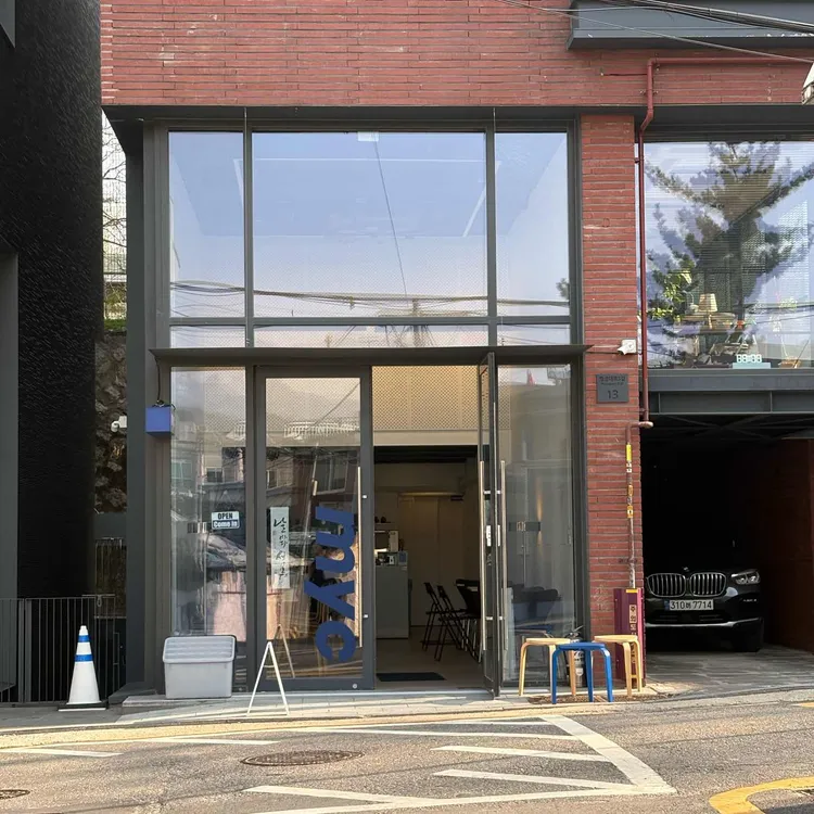 엠와이씨 대표 사진
