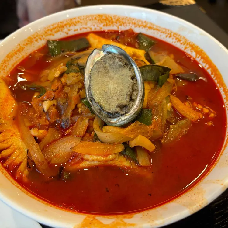 슈엔 대표 사진