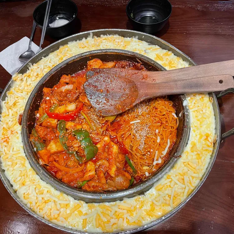 유가네닭갈비 대표 사진