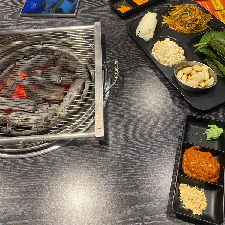 강남 돼지상회 무한리필 대표 사진