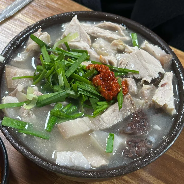 신송자 신마산식당 대표 사진