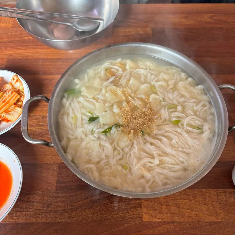 할머니손칼국수 사진 2