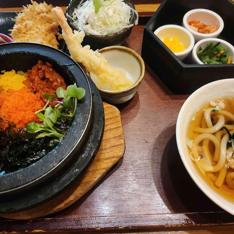 련 대표 사진