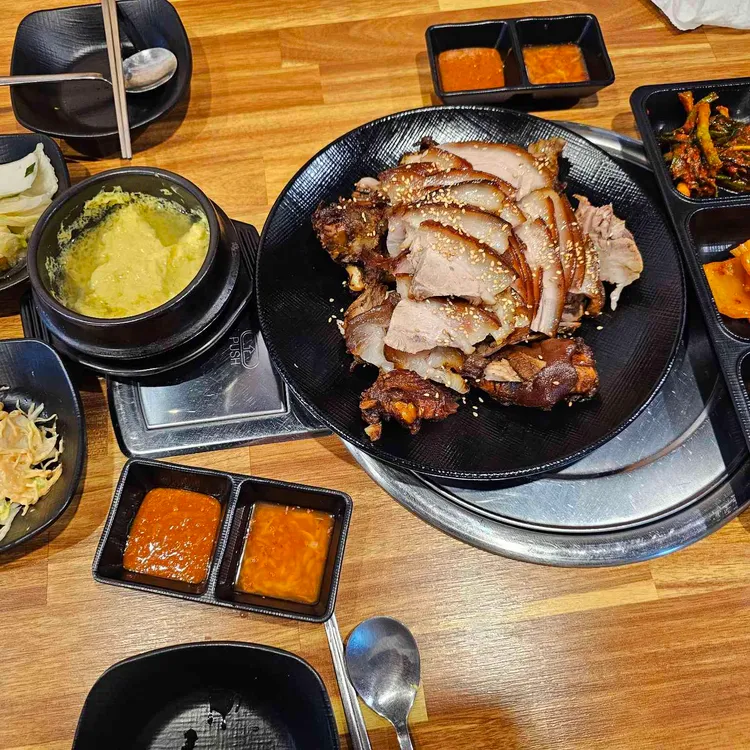 최강족발&막창구이 사진 1
