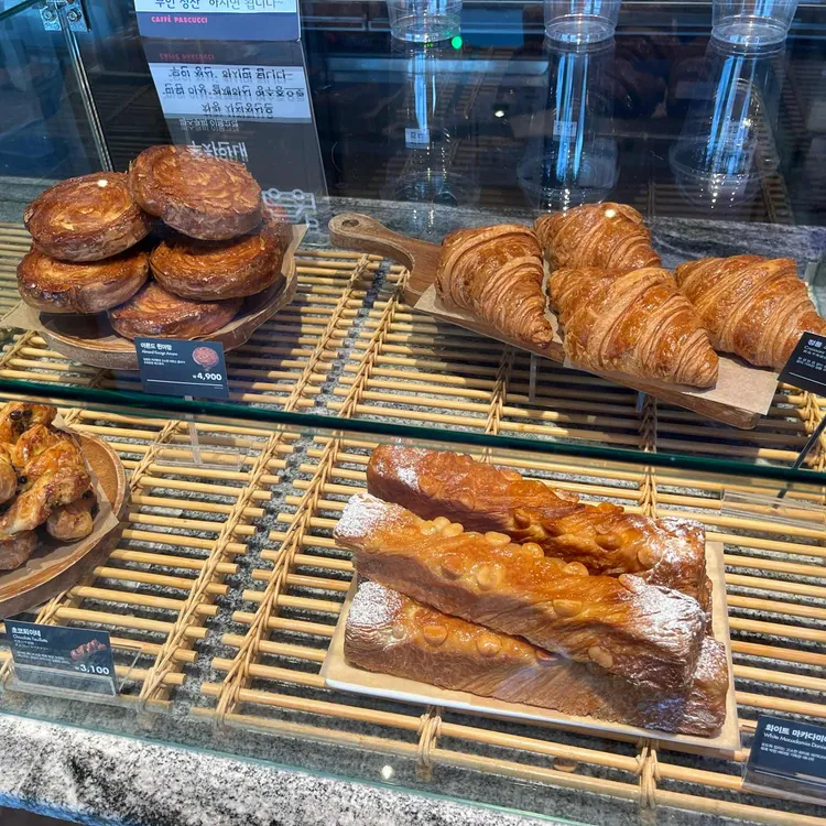 파스쿠찌  대표 사진