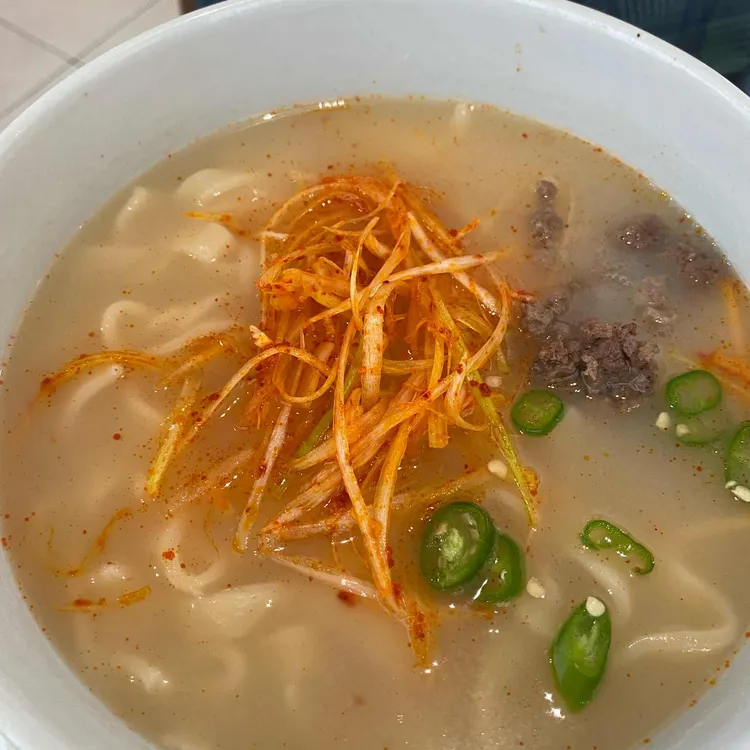 고향보쌈칼국수 대표 사진