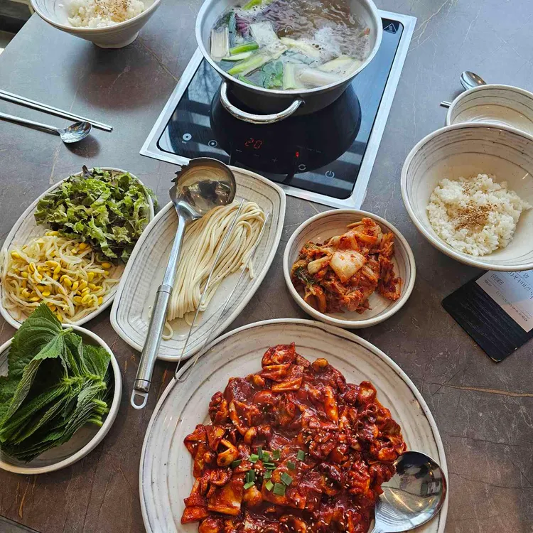 명동더식당 대표 사진