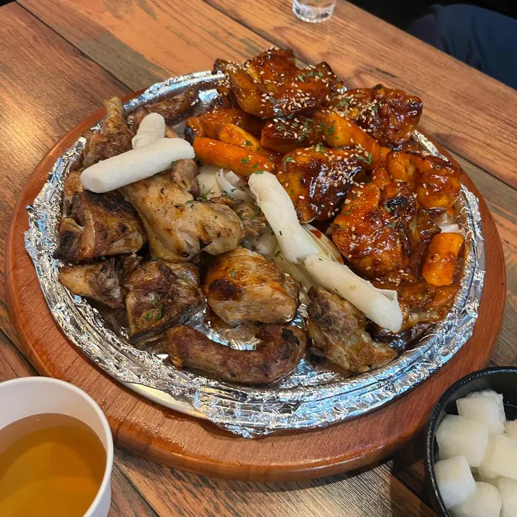 훌랄라참숯치킨 대표 사진