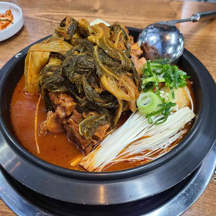 청년감자탕순대국 대표 사진
