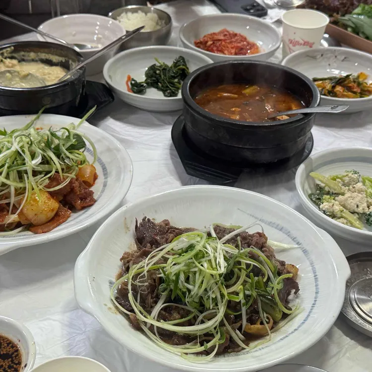 쌀밥지정업소 홀인원쌈밥집 대표 사진
