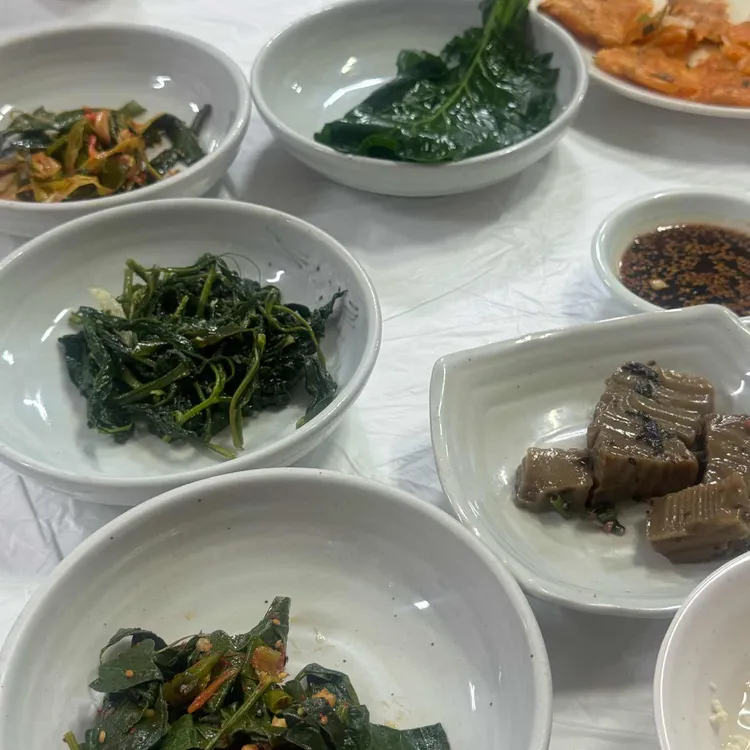 쌀밥지정업소 홀인원쌈밥집 대표 사진