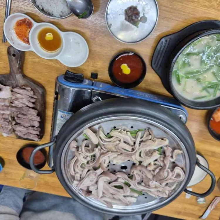 청돈도마순대국 대표 사진
