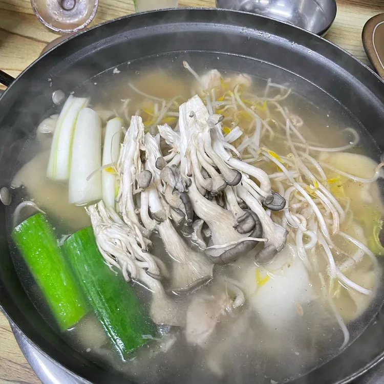 장수 닭한마리손칼국수 대표 사진