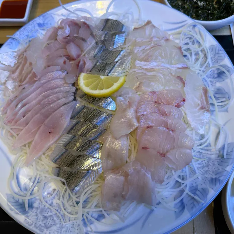충무집 사진 1