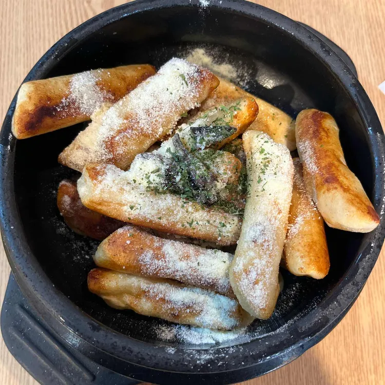 그동네떡볶이 대표 사진