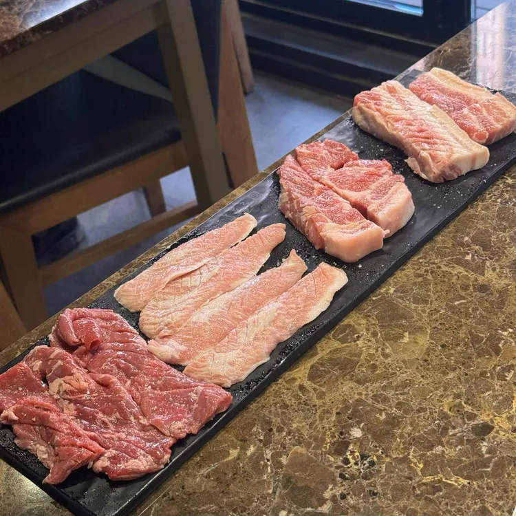 욜로 대표 사진
