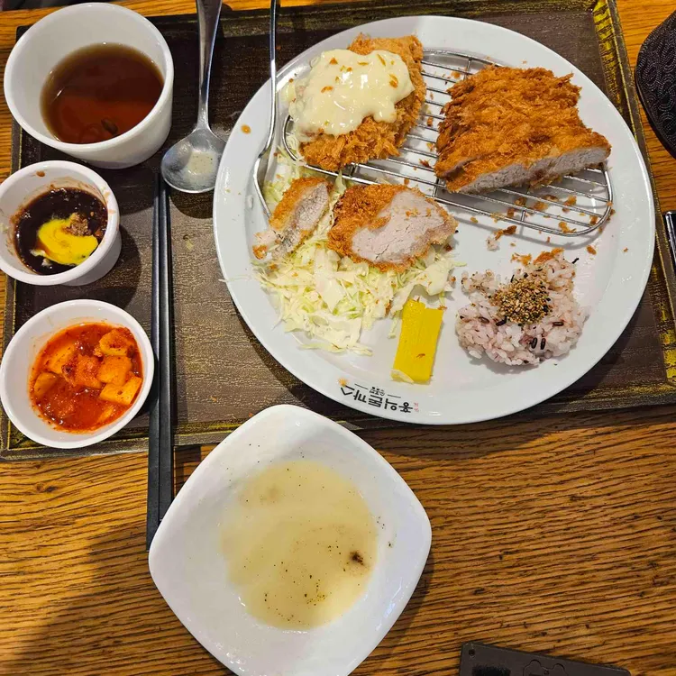 홍익돈까스 대표 사진