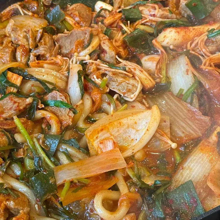 현정이네 철판두루치기 대표 사진