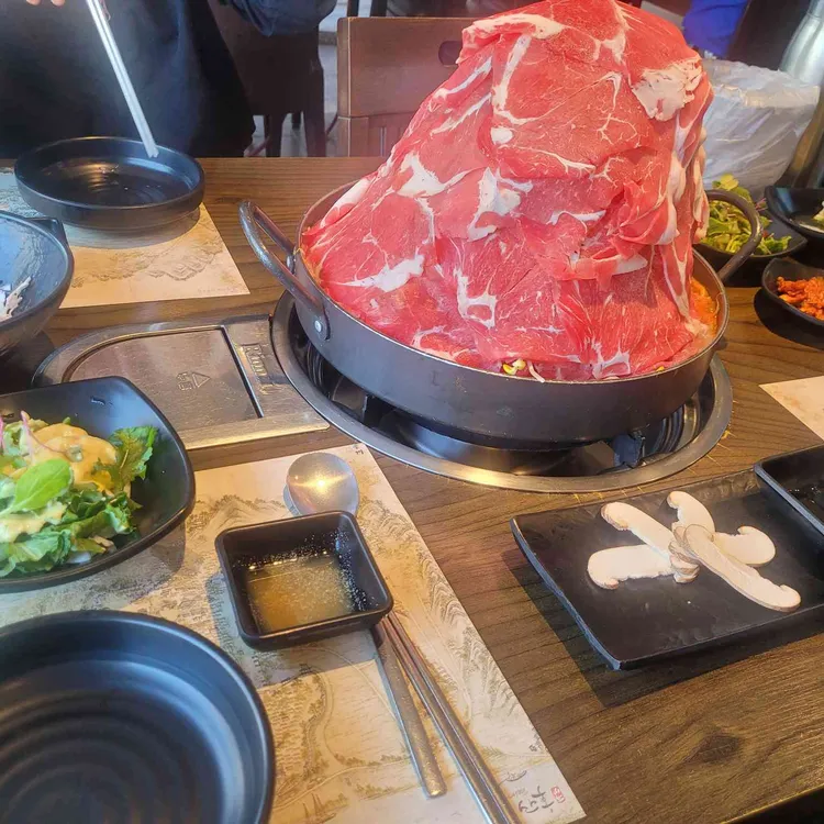 진주냉면 산홍 대표 사진