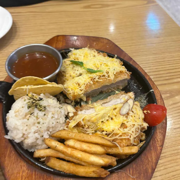 부엉이돈가스 대표 사진