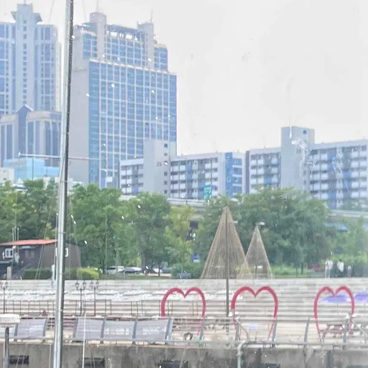 애슐리퀸즈 대표 사진