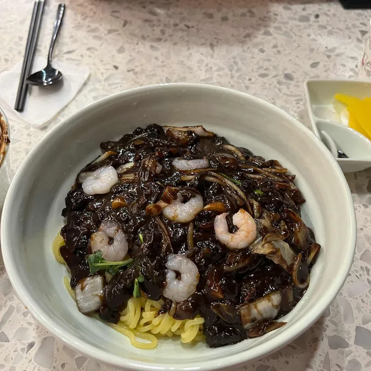 홍춘 사진 2