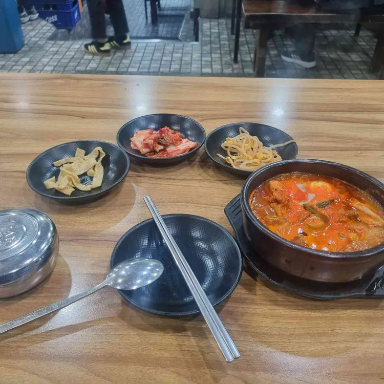 가네리 뚝배기 대표 사진