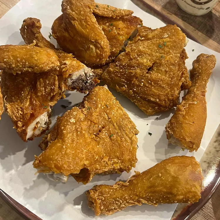 통닭싸롱 옛날통닭 대표 사진