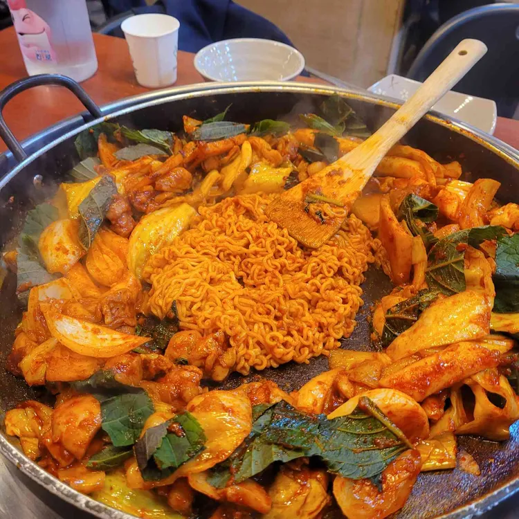 춘천명물닭갈비 사진 1