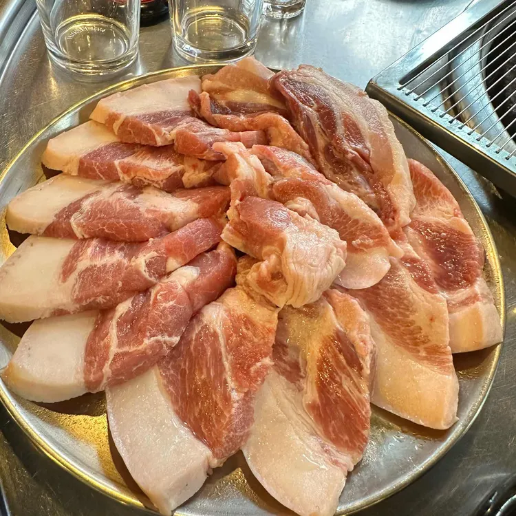 빼돌린뒷고기 대표 사진