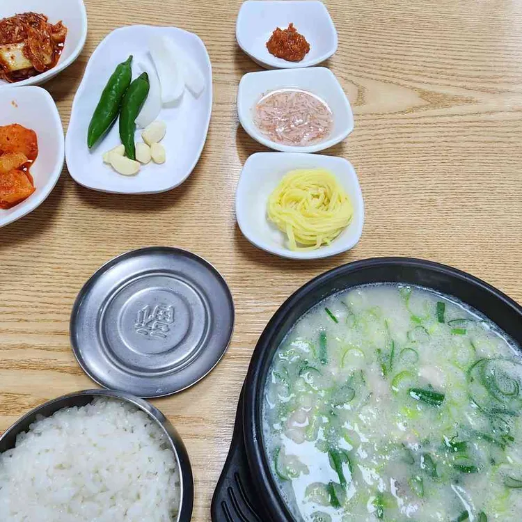신리돼지국밥 대표 사진