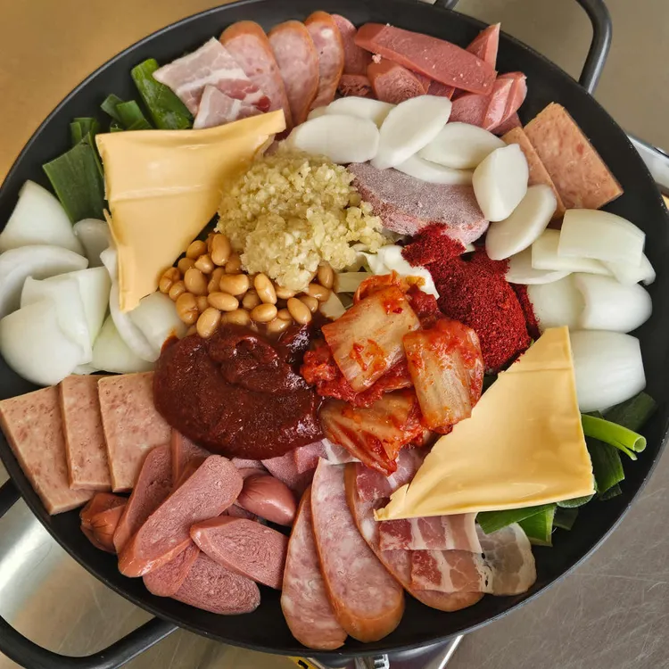 신촌부대찌개 대표 사진