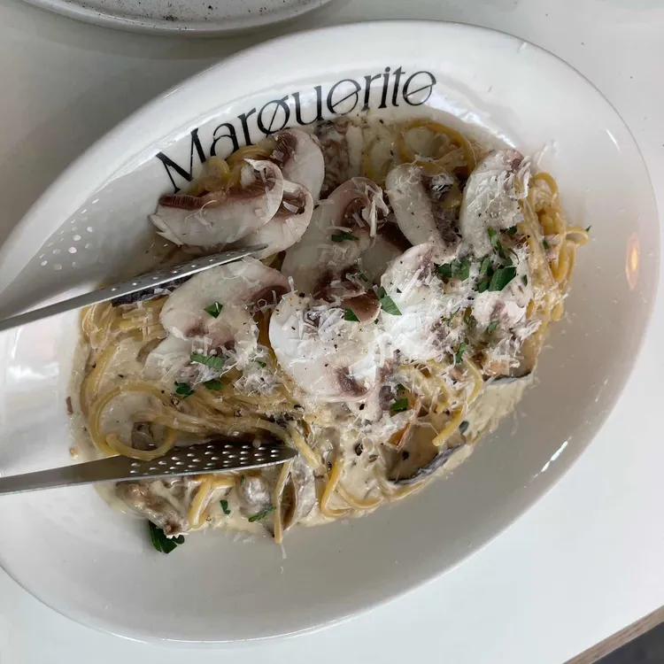 마가렛 Marguerite 대표 사진