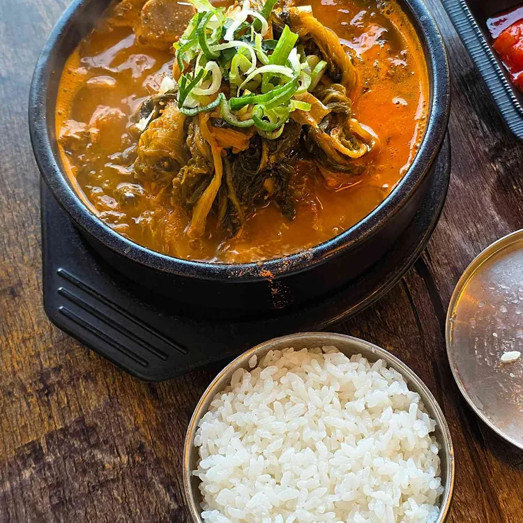이유있는감자탕 대표 사진