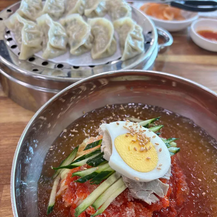 고래밀면 사진 2