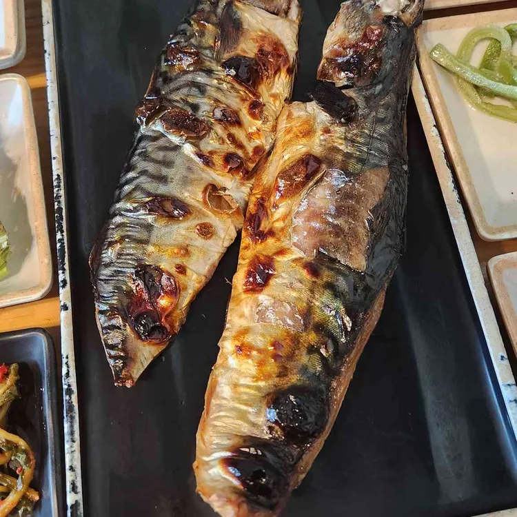 산으로간고등어 사진