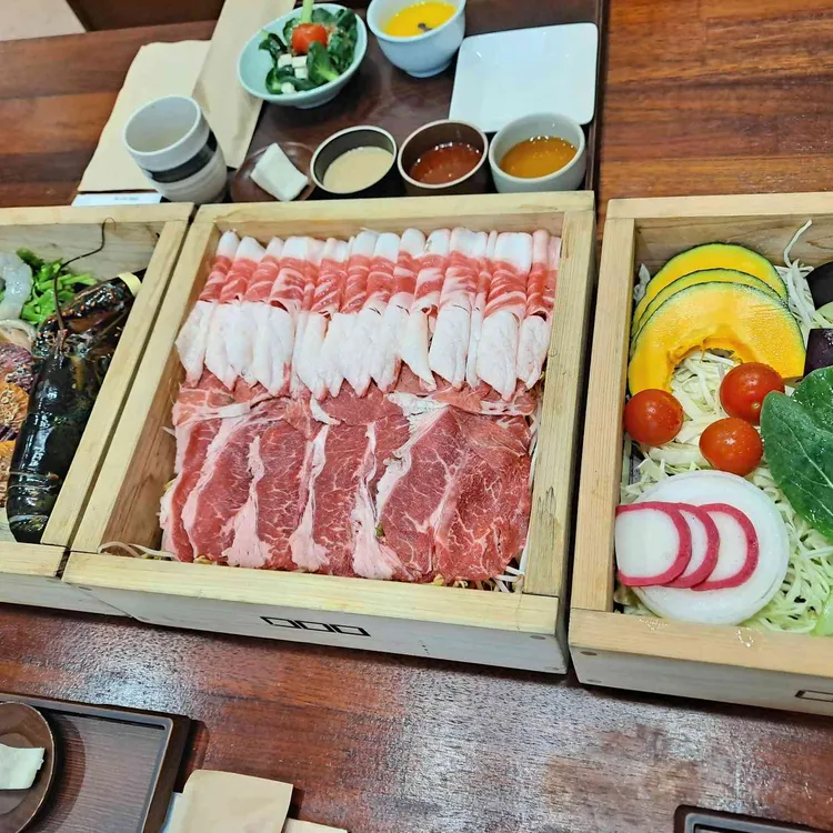 머무를 정 세이로무시 대표 사진