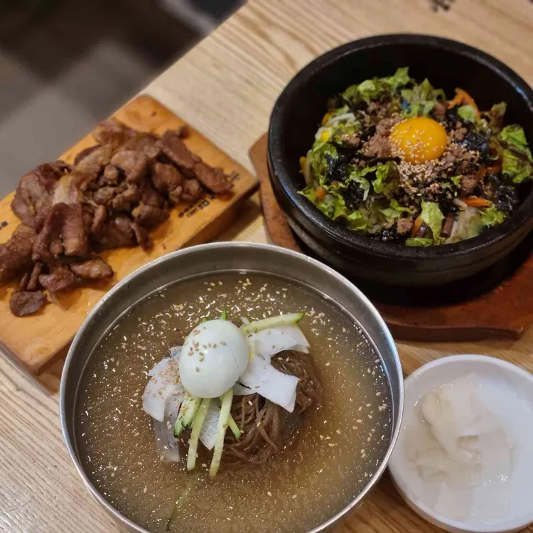 육쌈냉면 대표 사진