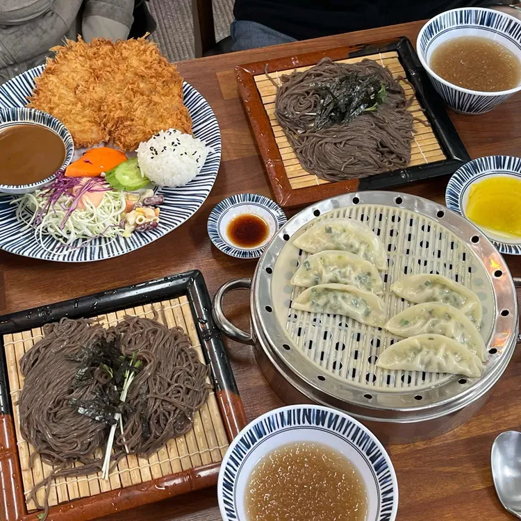 모우만 대표 사진