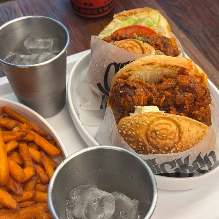 치킨버거클럽 사진 1