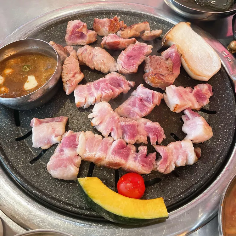신촌고기창고 대표 사진