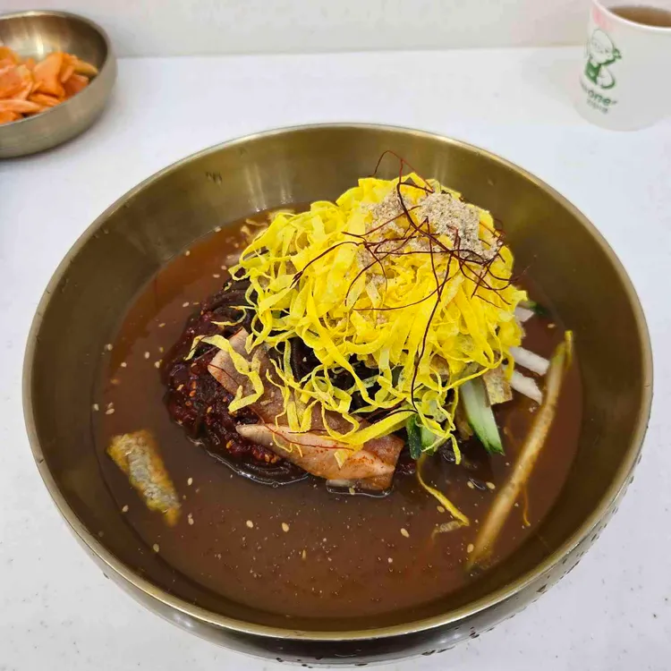 진주냉면 이설옥 대표 사진