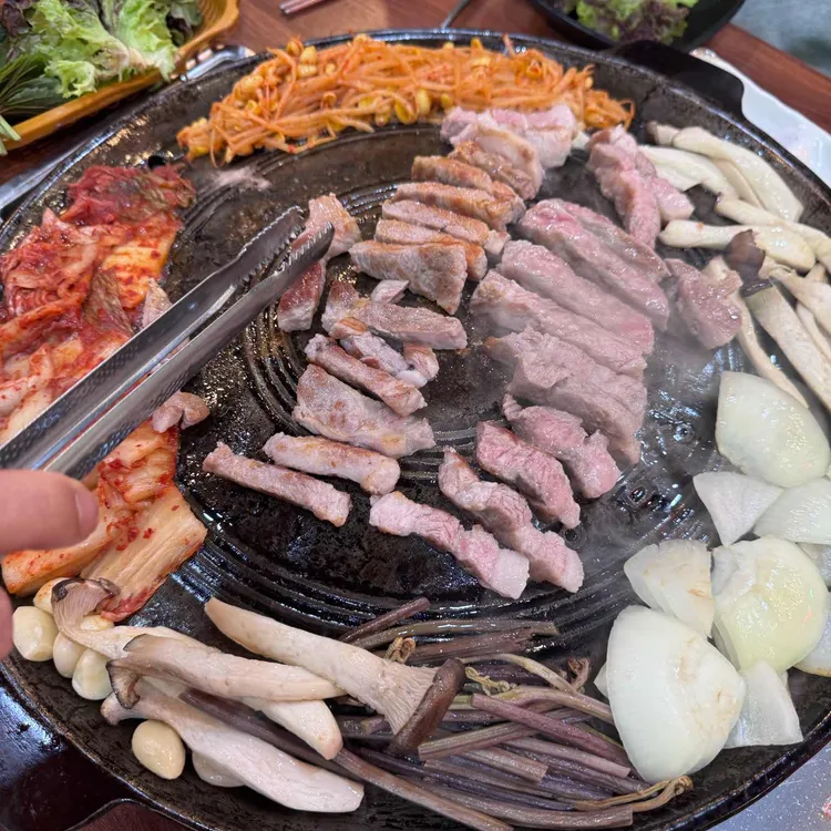 상구네솥뚜껑삼겹살 대표 사진