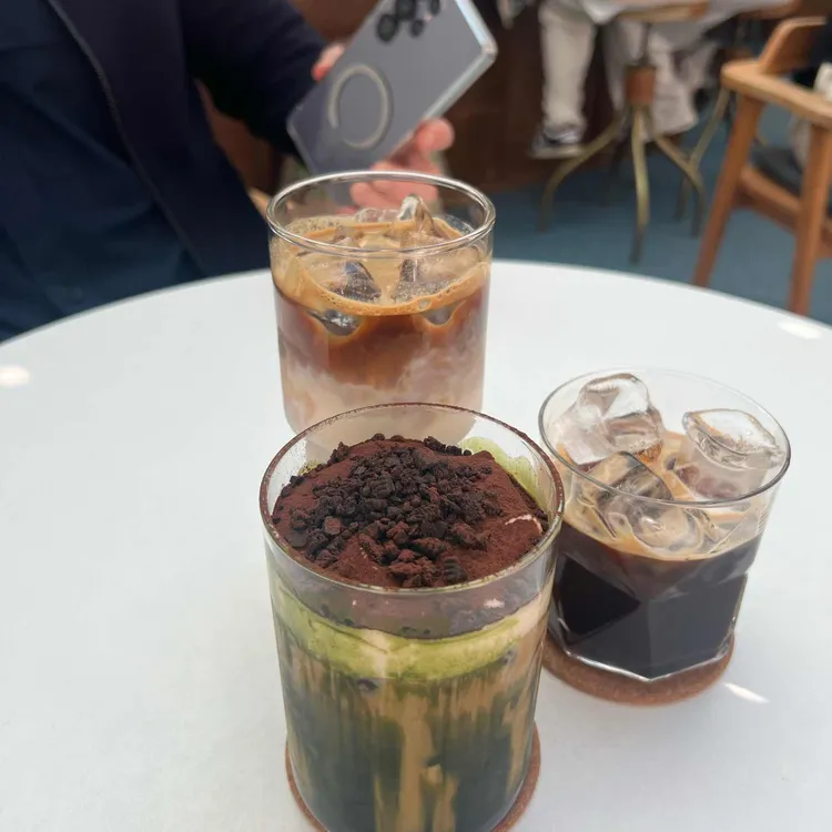 인썸니악 커피바 대표 사진