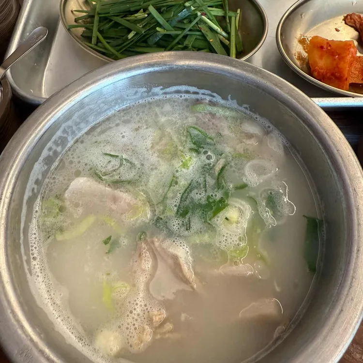 안녕돼지국밥 대표 사진
