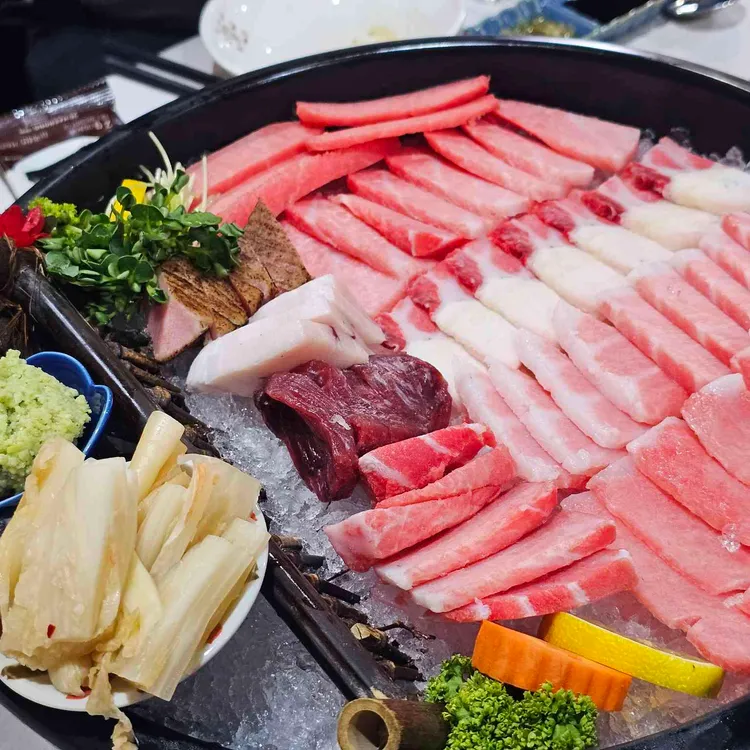 이어 대표 사진