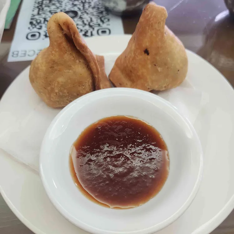 깔리 대표 사진