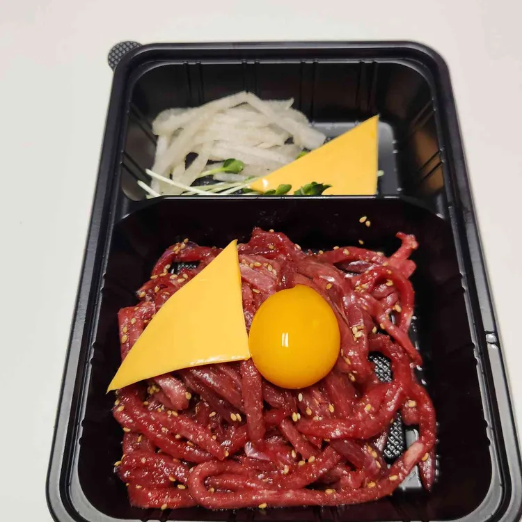 육회바른연어 대표 사진