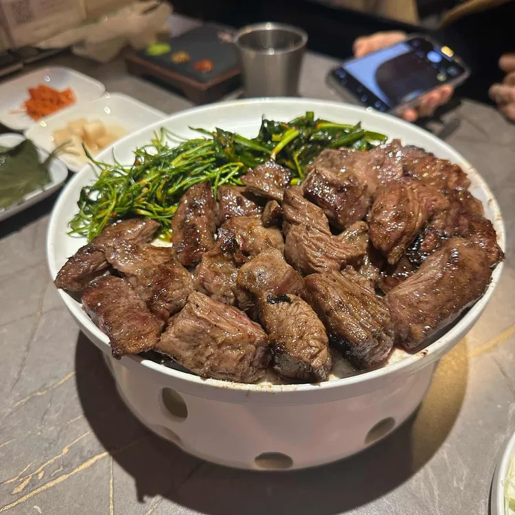 육미안 대표 사진