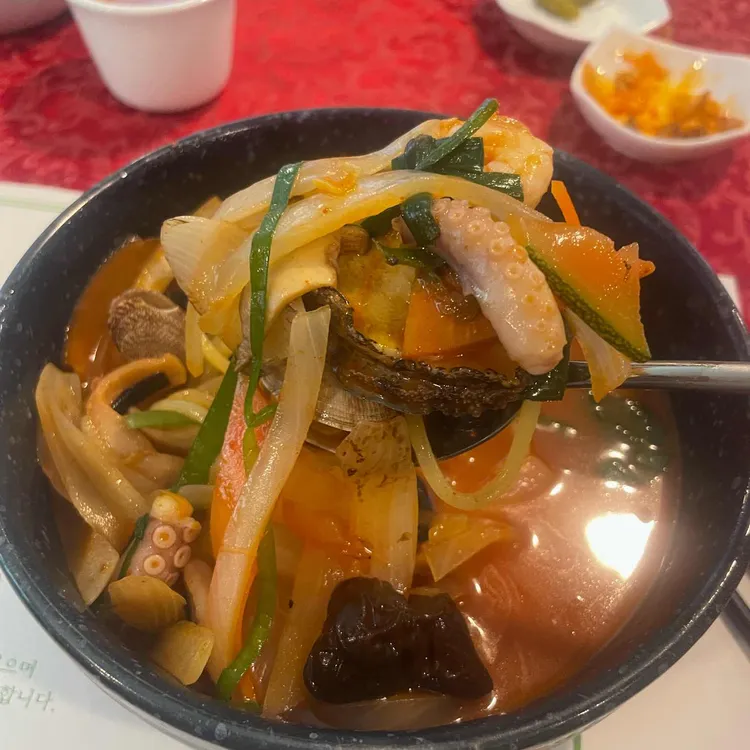 라차우 대표 사진